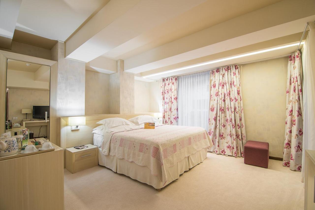 Ioana Boutique Hotel Sinaia Dış mekan fotoğraf